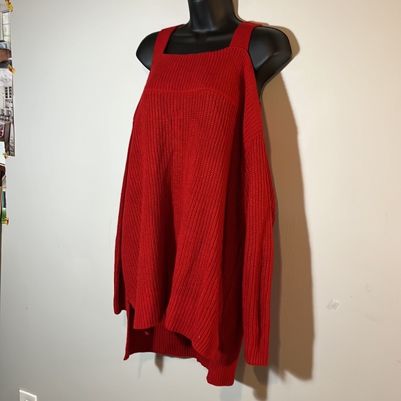 Sexy RED - Fashion to Figure Cold Shoulder Knit Sweater - Picture 5 of 6